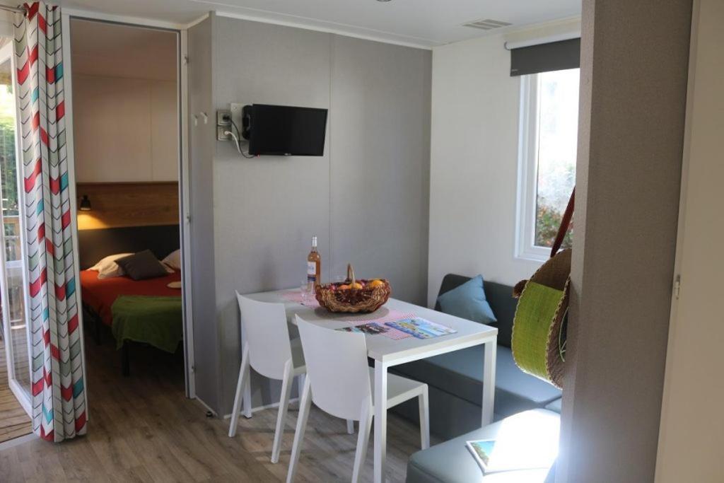 Camping Parc Mogador Sanary-sur-Mer Exteriör bild