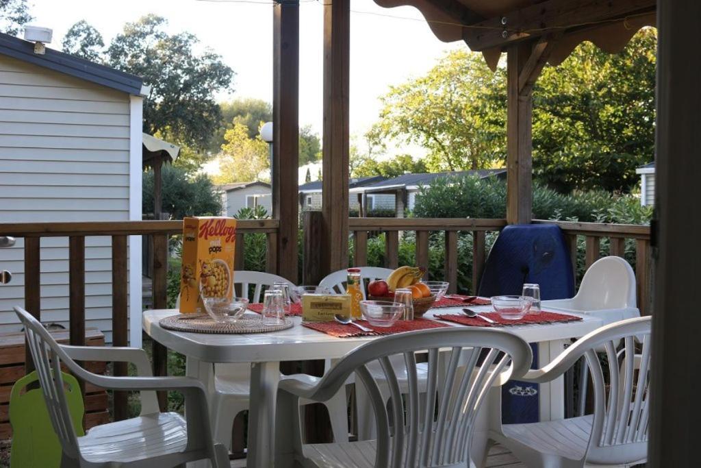 Camping Parc Mogador Sanary-sur-Mer Exteriör bild
